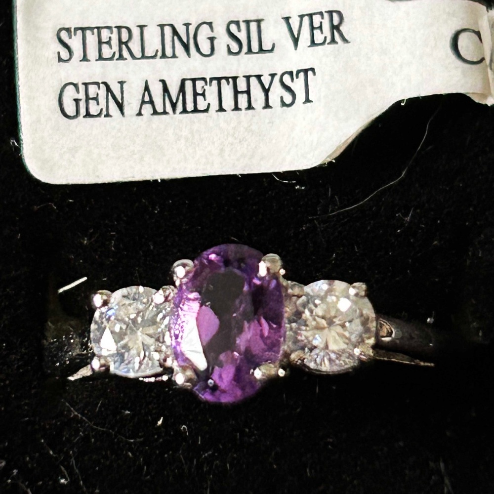 AMETHYST OVAL RING, STERLING SILVER, SIZE 6, GENUINE WITH 2 ROUND SIDESTONES,